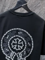 Chain Link Horseshoe Black T-Shirt - Image 3