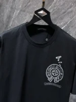 Chain Link Horseshoe Black T-Shirt - Image 5
