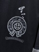 Chain Link Horseshoe Black T-Shirt - Image 6
